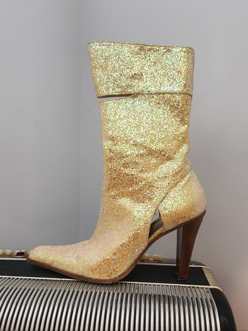 GORGEOUS DIBRERA BY PAOLO ZANOLI ITALIAN GOLD GLITTER 4" HEEL MID-CALF BOOTS